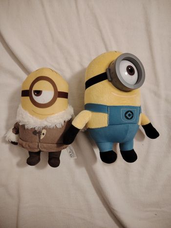 Lot peluches minion