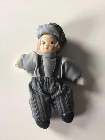 Poupée miniature 12 cms tête cassable