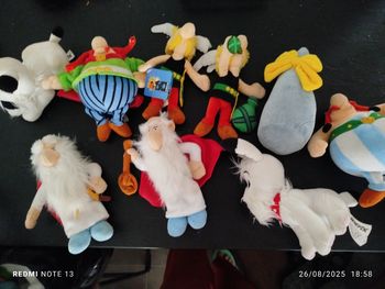 Lot 9 peluches Asterix