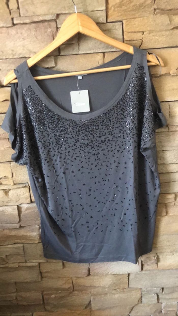 Haut gris Etam neuf.