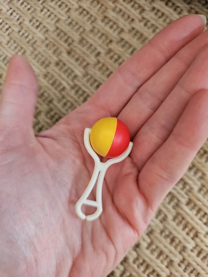 Petit hochet pour poupée vintage