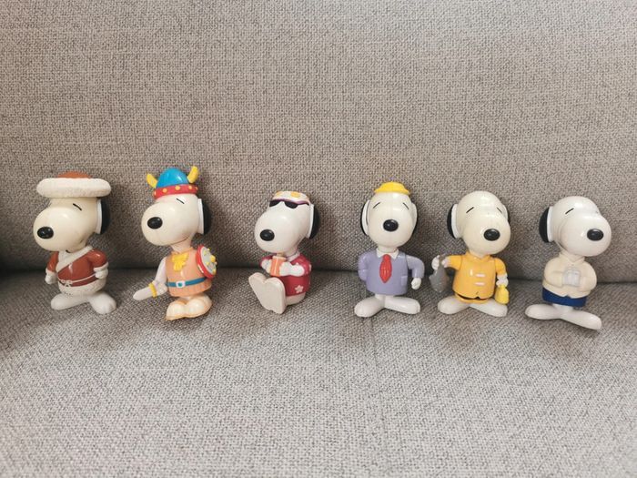 Gros lot de 23 figurines Peanuts Snoopy McDonald's 1999 - photo numéro 4