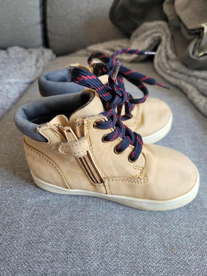 Chaussure de marche enfant pointure 22 - photo numéro 2