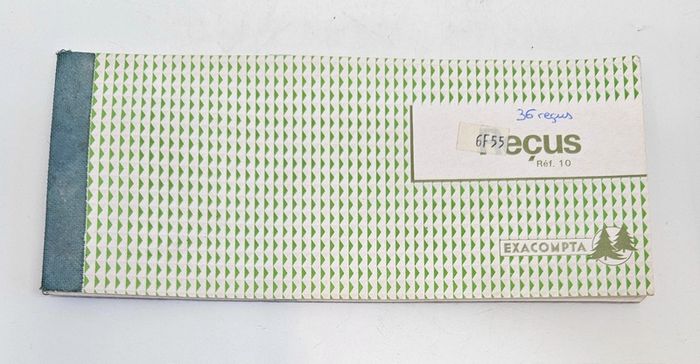 Carnet de 36 feuilles de reçus.
