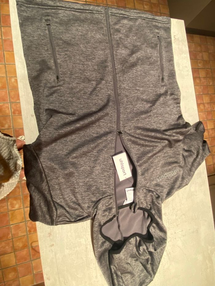 Veste à capuche Uhlsport Essential Fleece Anthracite chiné neuve - photo numéro 3