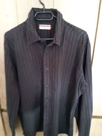 chemise noire