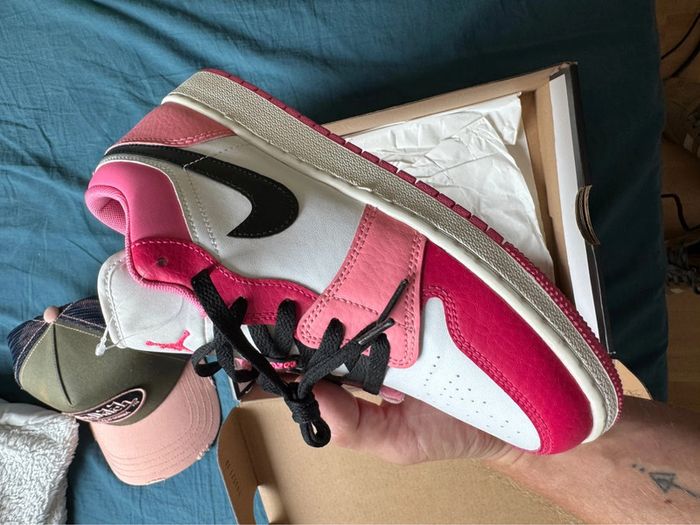 Air Jordan 1 Low GS Pinksicle – Taille 40 – Neuve avec boîte - photo numéro 9