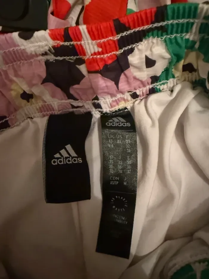 Jogging adidas à fleur en très bon état taille XS - photo numéro 7