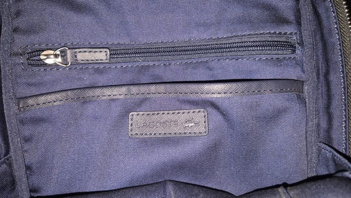 sacoche  Lacoste Noire comme neuf - photo numéro 8