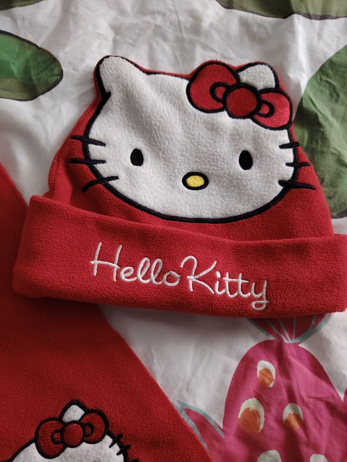 Ensemble écharpe/bonnet hello kitty - photo numéro 2