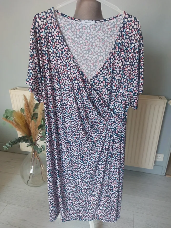 Robe fleurie cache coeur Genuine - photo numéro 2