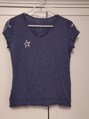 Tee Shirt bleu avec décoration étoiles - Cache Cache