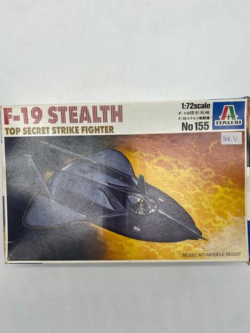 Maquette Italeri F-19 Stealth top secret strike Fighter