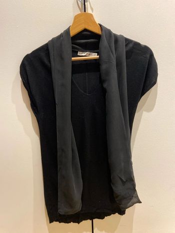 Pull avec foulard intégré