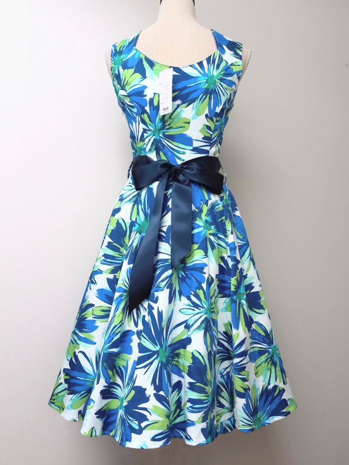 Robe pin-up Hearts & Roses - photo numéro 3