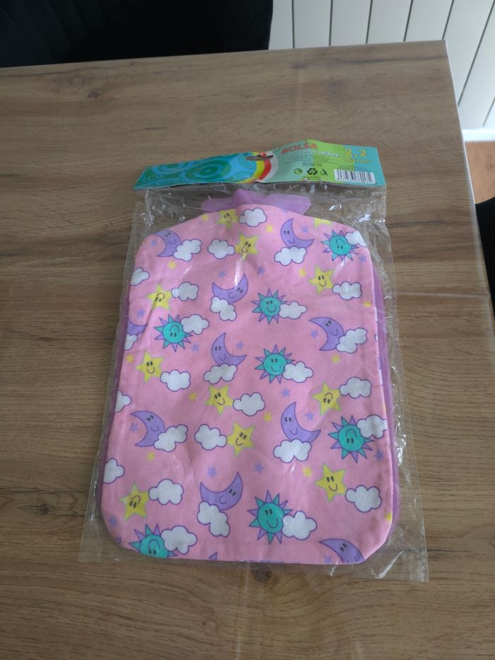 Bouillotte 2.2 litres neuve idéal cadeau de Noël - photo numéro 2