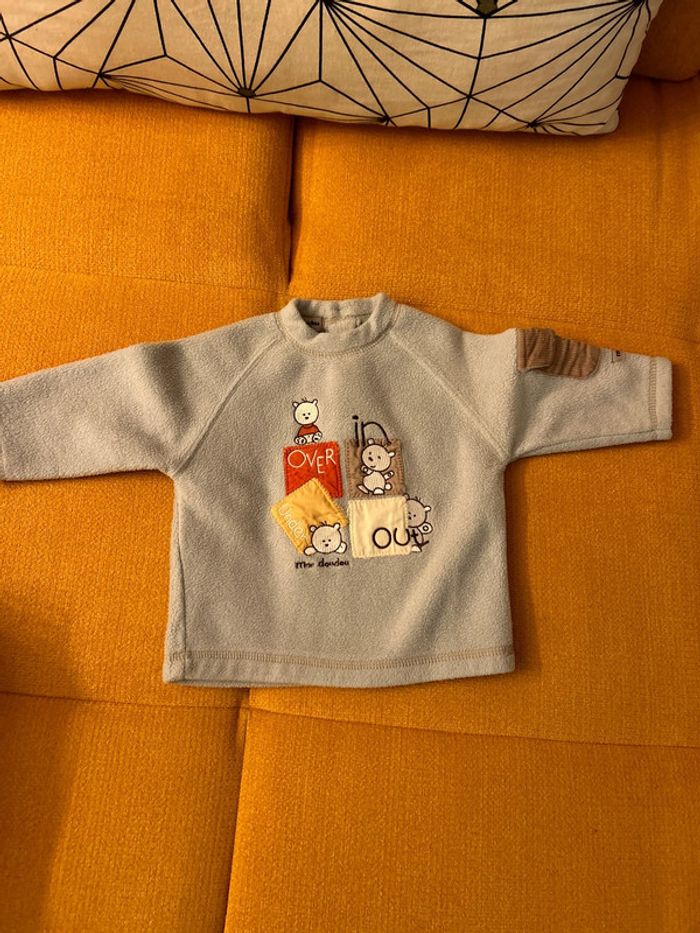 Pull polaire 6 mois