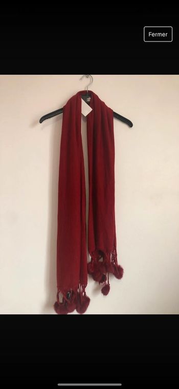 Écharpe rouge