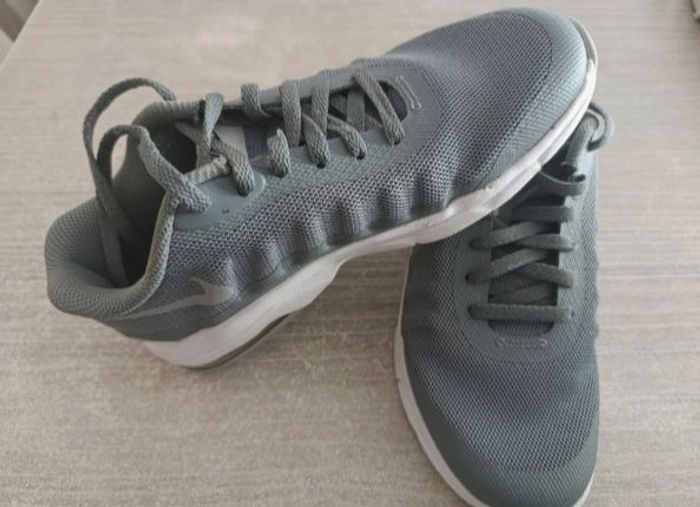Nike air max invigor