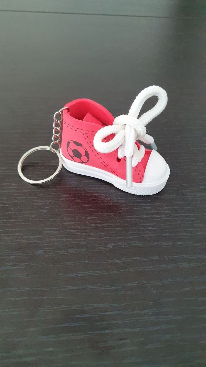 Porte clé chaussure neuf - photo numéro 2