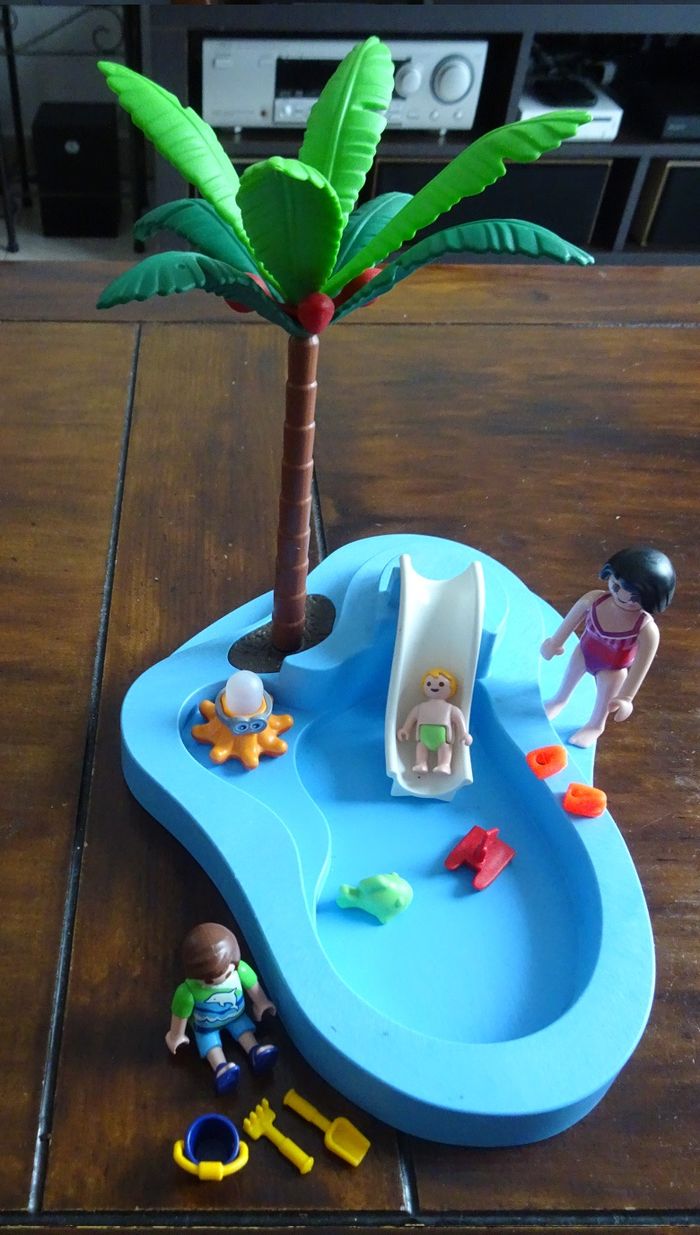 Playmobil Summer fun Piscine toboggan 6673 + 8 petites boites Playmobil plage - photo numéro 2