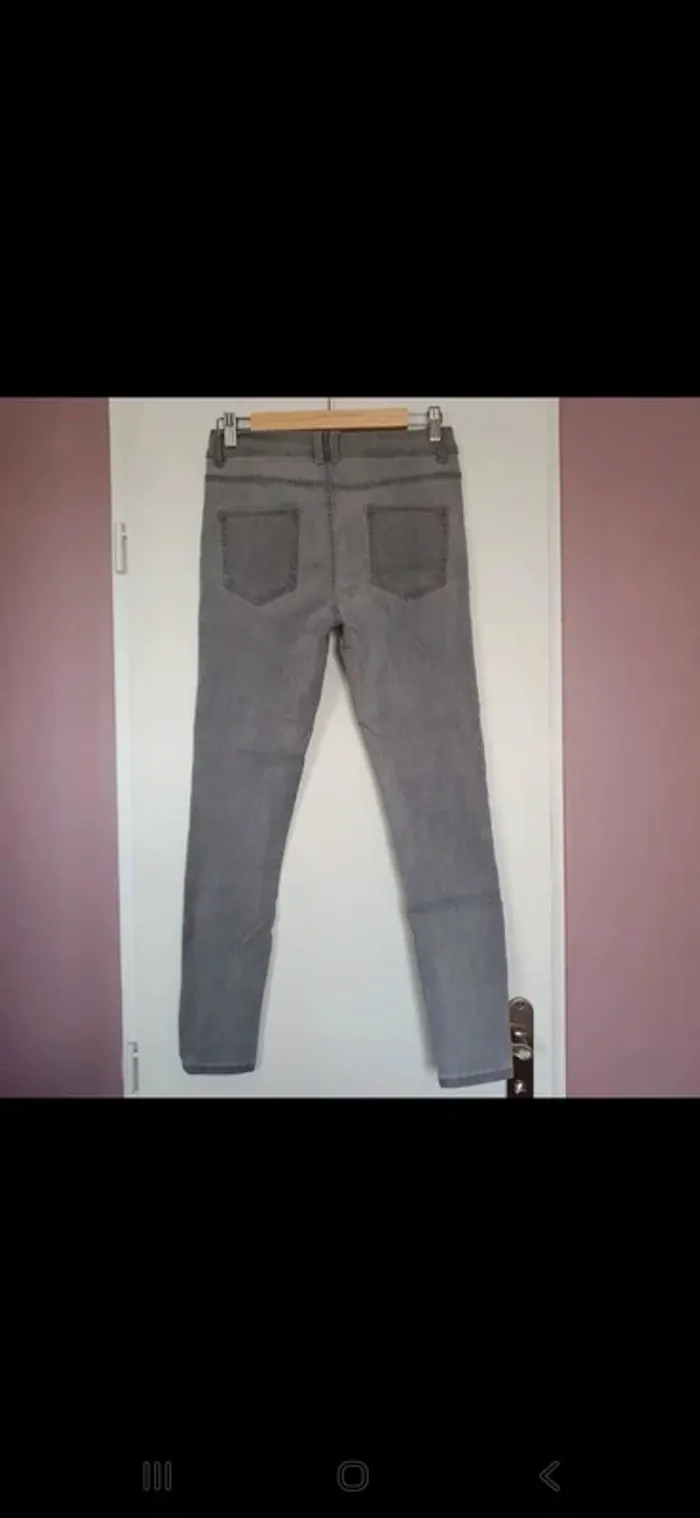 Pantalon jean gris - photo numéro 2