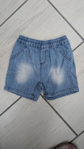 Short 3 ans