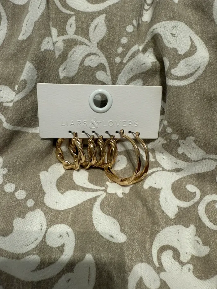 Boucles d’oreilles doré 3 paires