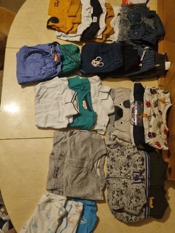 Lot vêtement bébé 6 mois