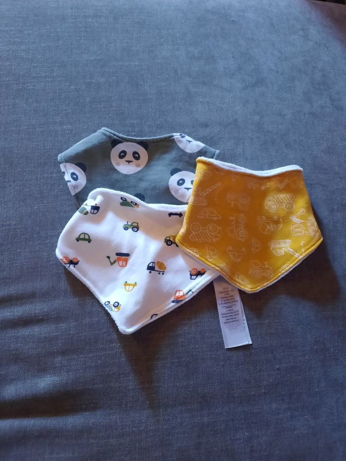 3 bandanas