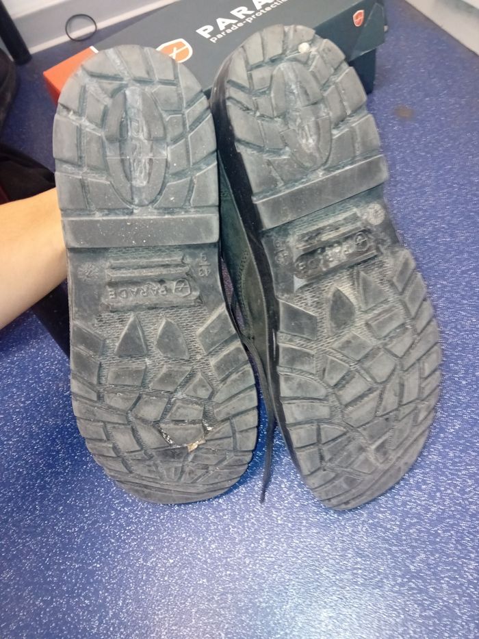 Chaussures de sécurité t.43 - photo numéro 2