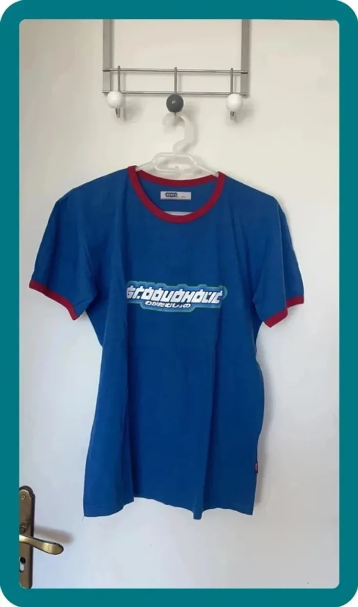 T-shirt bleu