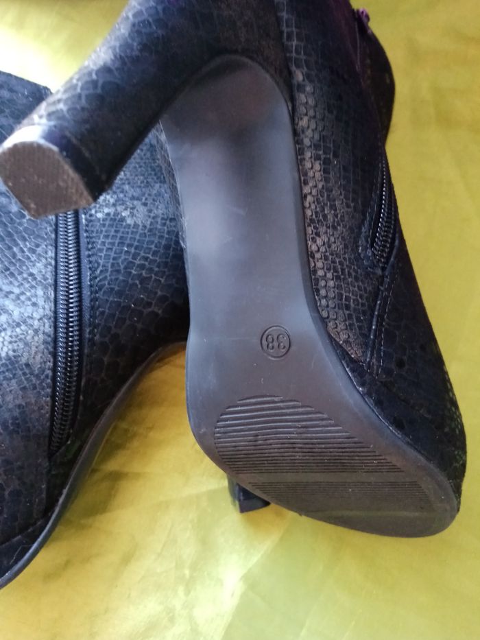 🖤 BOTTINES NOIRES A TALONS HAUT 10 cm. Pointure38. MY BOTEGA. - photo numéro 6