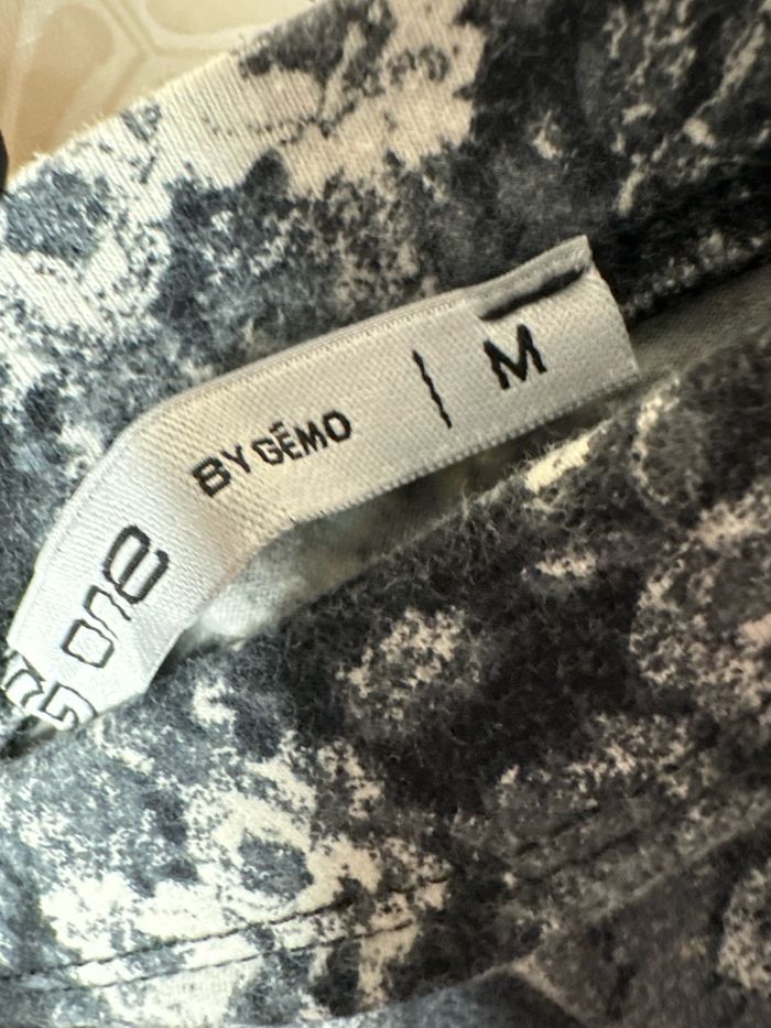 Jupe fleurie - photo numéro 2