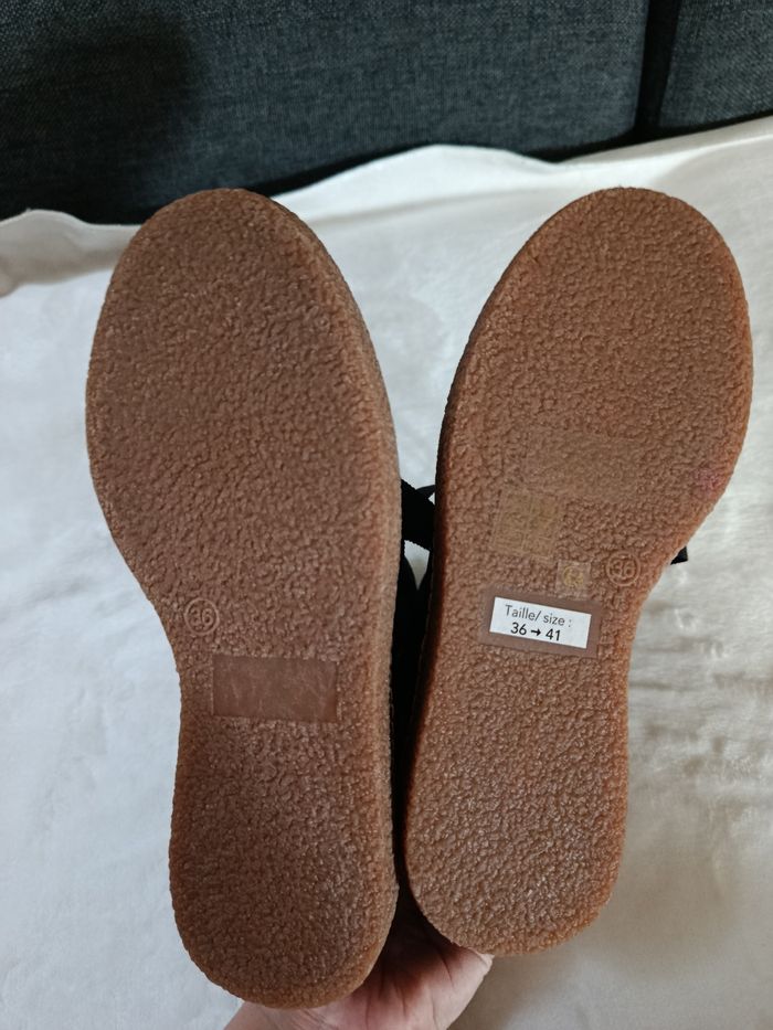 À saisir : neuves , bottines jamais mises , " camaïeu" , taille 36 ! ! - photo numéro 4