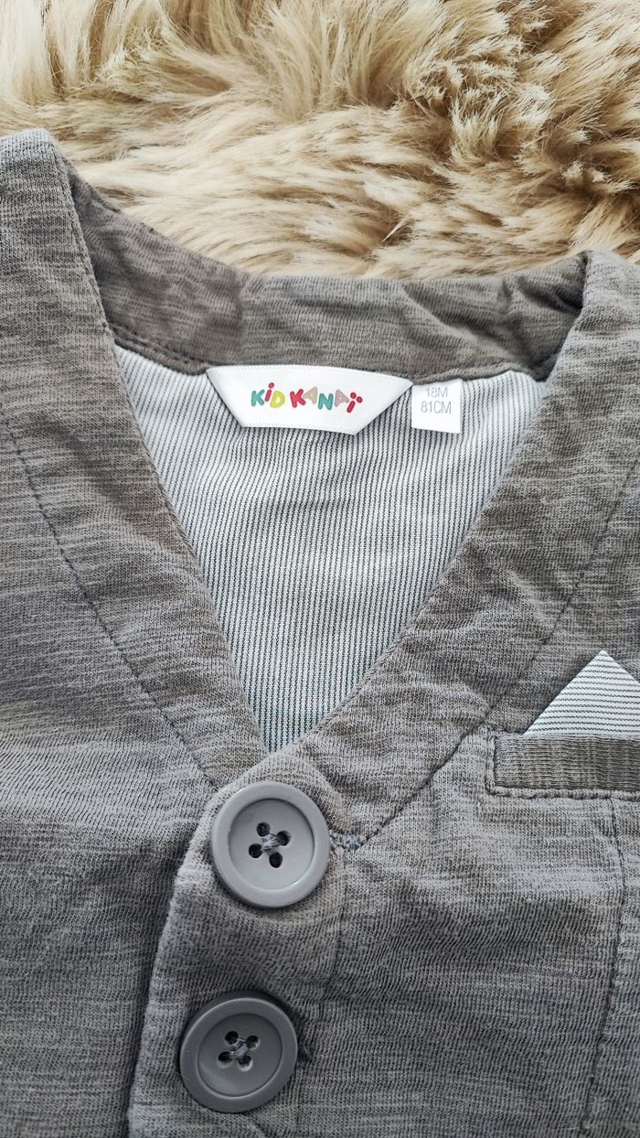 Gilet sans manches longues Kiabi 18 mois - photo numéro 3