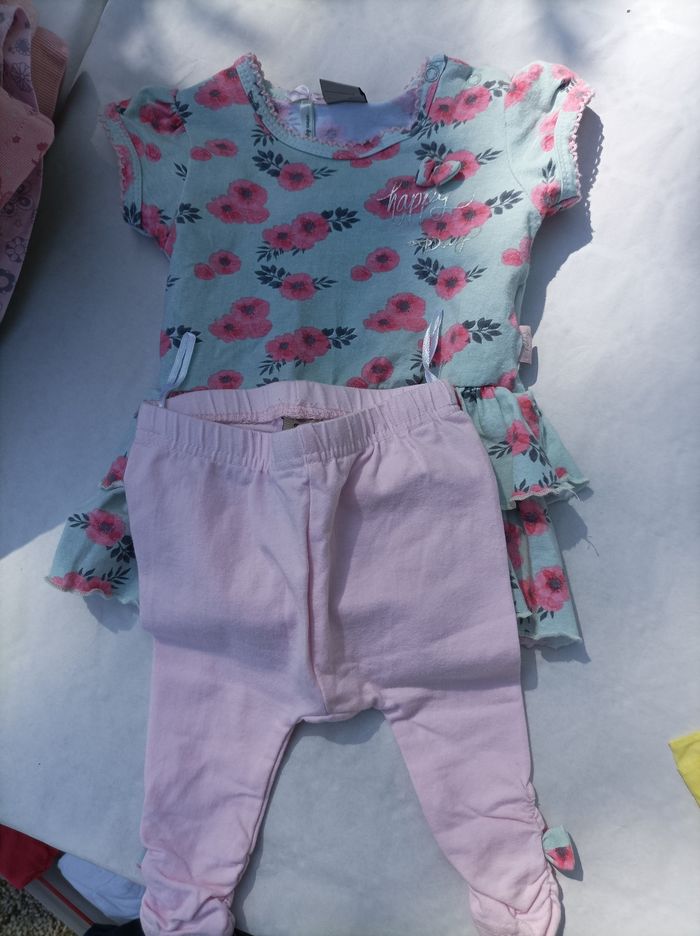 Lots de vêtements 6 mois - photo numéro 5