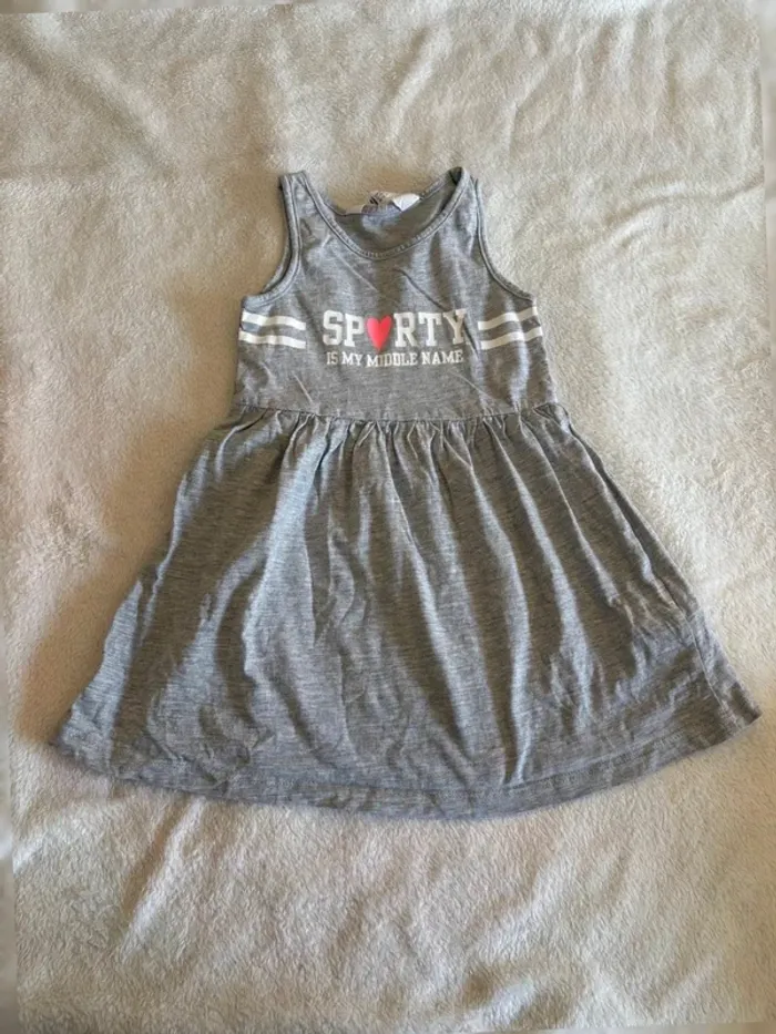 Robe sans manches grise H&M fille 2 ans – Sporty chic confortable - photo numéro 2