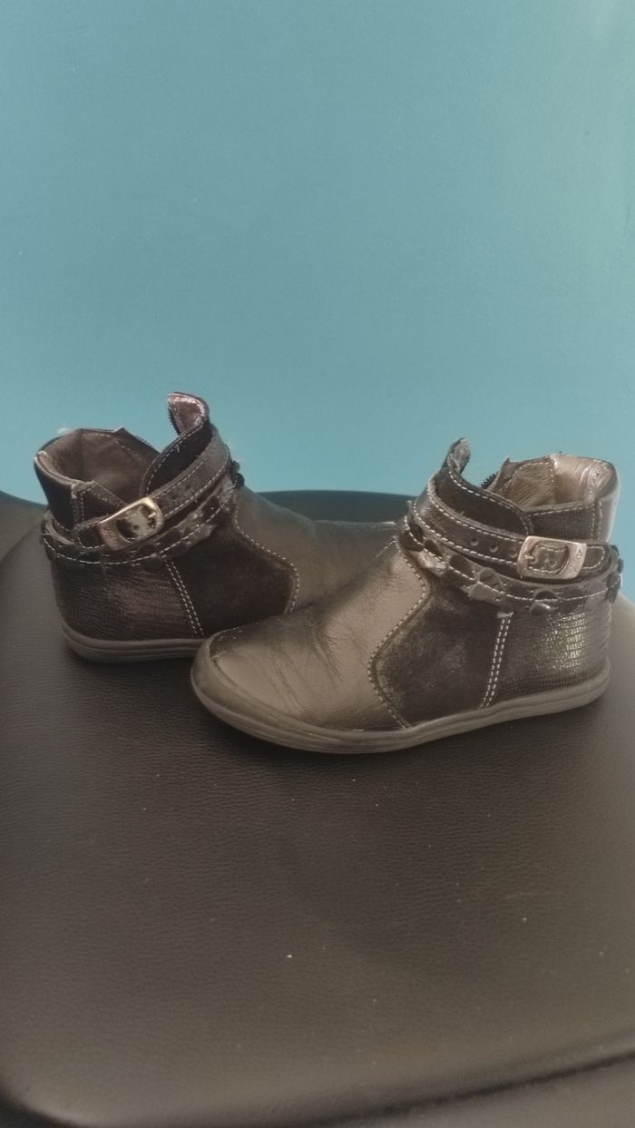 Chaussures pointure 24 - photo numéro 3