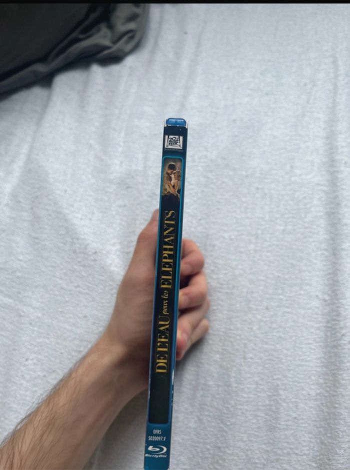 Blu ray de l’eau pour les éléphants - photo numéro 4
