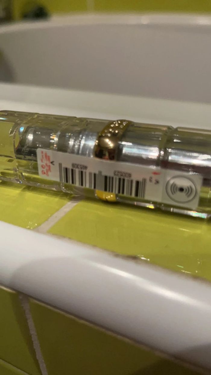 Rouge à  lèvres  💄 Color Shine 352 - photo numéro 3