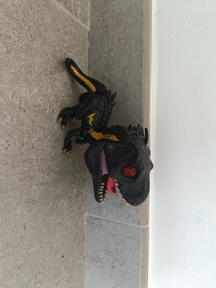 Indoraptor noir Jurassic world funko pop