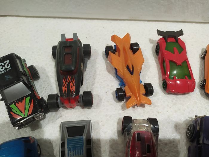 11 petites voitures  diverses et variées - photo numéro 2