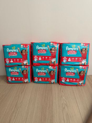 216 couches culottes Pampers pants taille 5