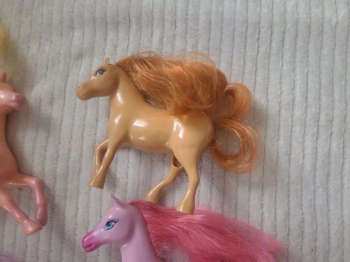 Lot poney Barbie - photo numéro 5