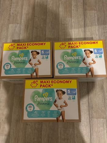 Lot de 3 cartons Pampers harmonie taille 5 neuf 