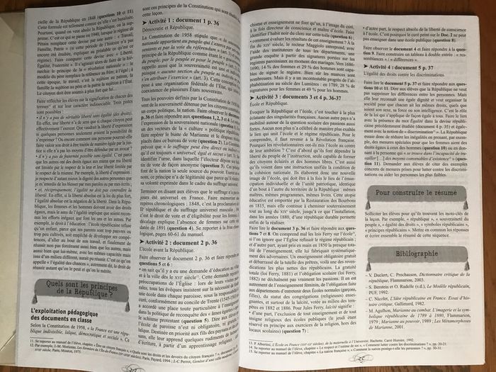 Les Dossiers Hachette Instruction Civique et Morale Cycle 3 - Guide + photofiches - photo numéro 3