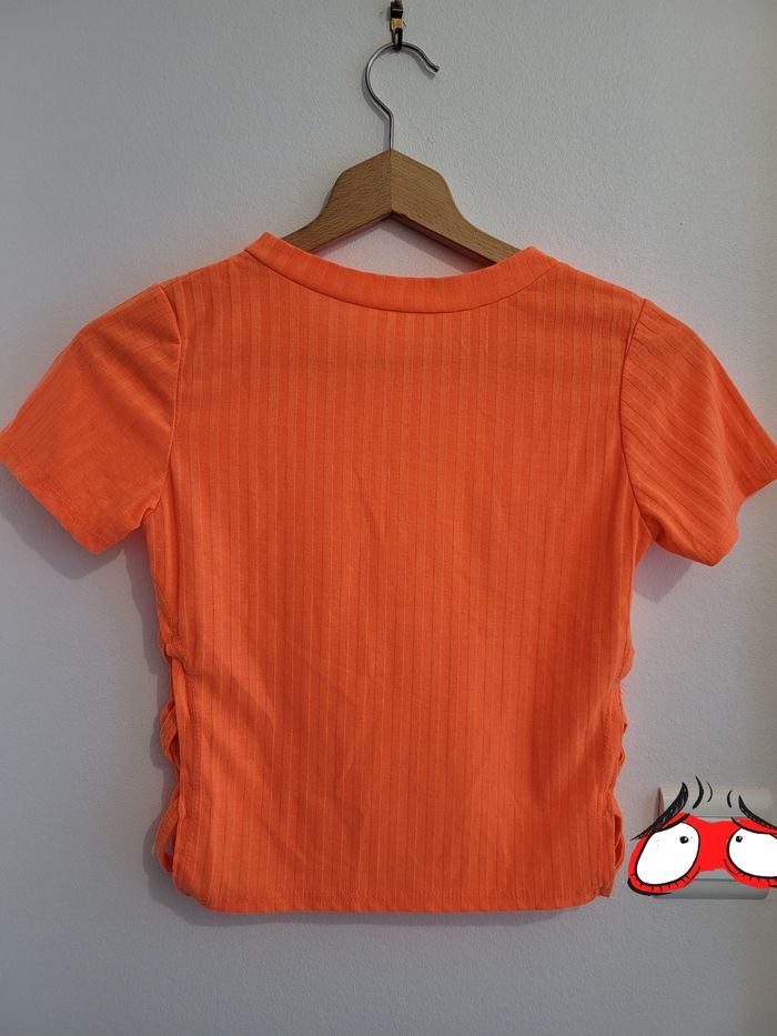 🧡 Top court sympa orange fluo Taille XS 34 - photo numéro 4
