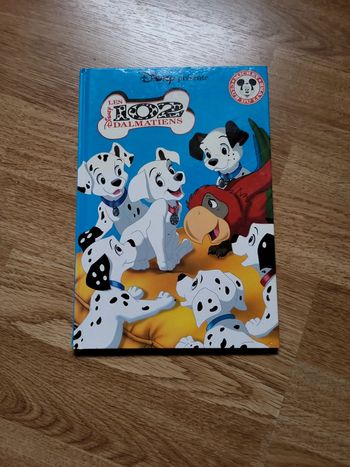 Livre les 102 dalmatiens