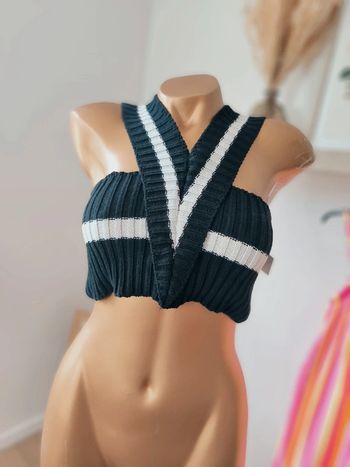 🖤🤍 Haut court en maille noir & blanc – NEUF 🤍🖤